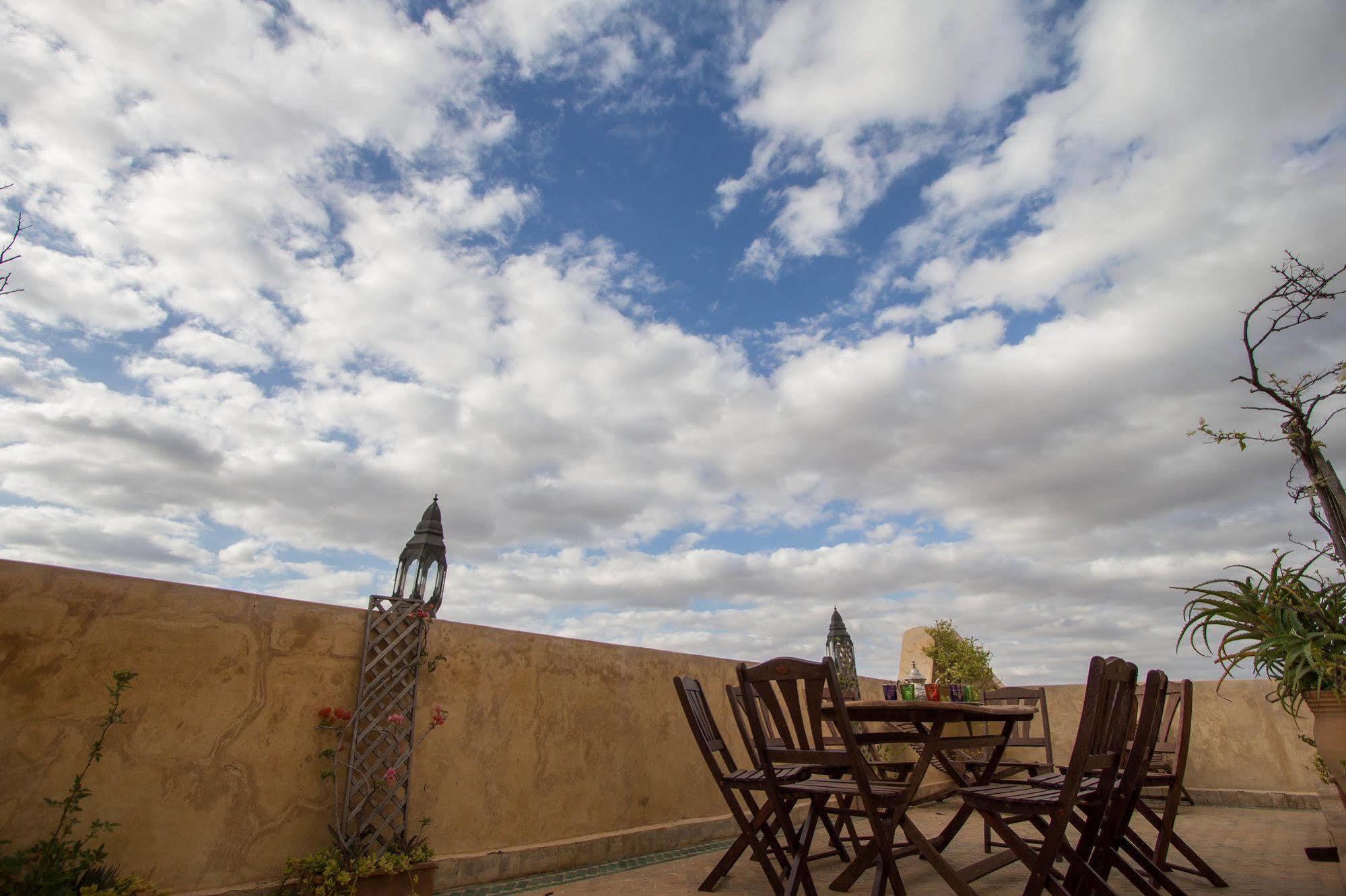 Riad Noujoum Medina Fes Exterior photo